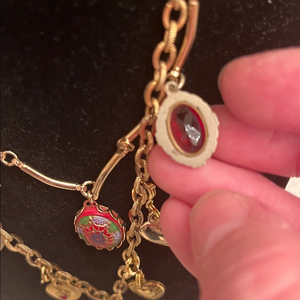 Sold-In show-Gold and Red Heart Pendant Necklace - Picture 8 of 10